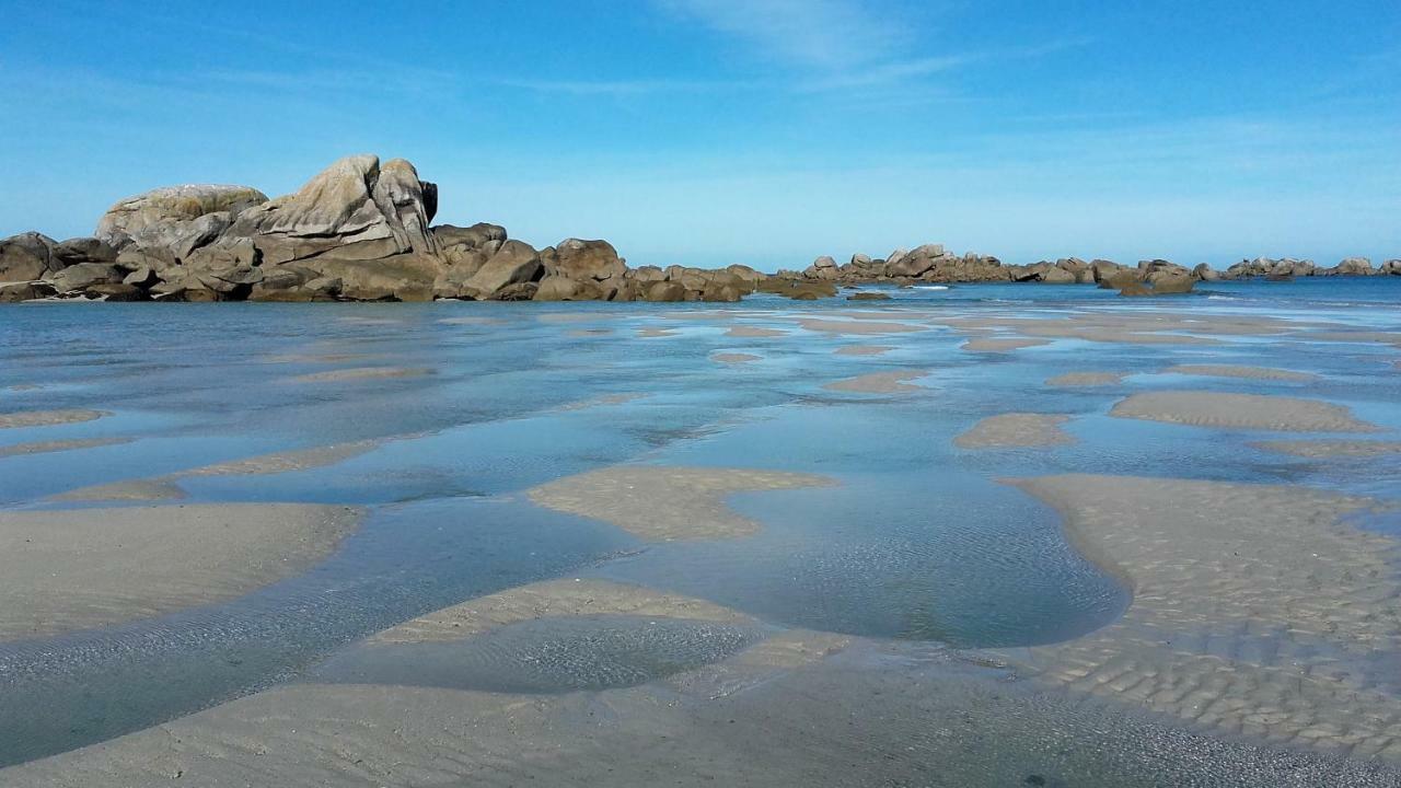 La Grange Aux Lievres, Gites Kerdoel Cléder Kültér fotó